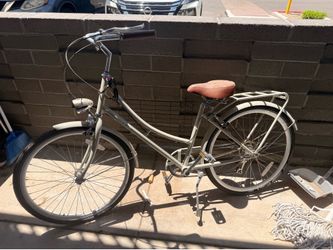 Tan Adult women’s bike