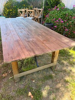 Table & chairs