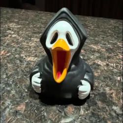 Scream Duck Statue