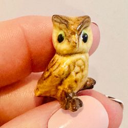 Tiny 3/4” Tall Vintage Hagen Renaker Owl  Miniature Porcelian Figurine
