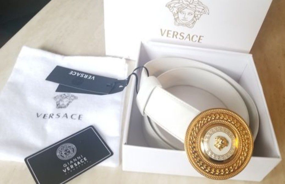 NWT Versace white leather gold round medallion buckle size 90/36 fits 28-32 waist Gucci belt