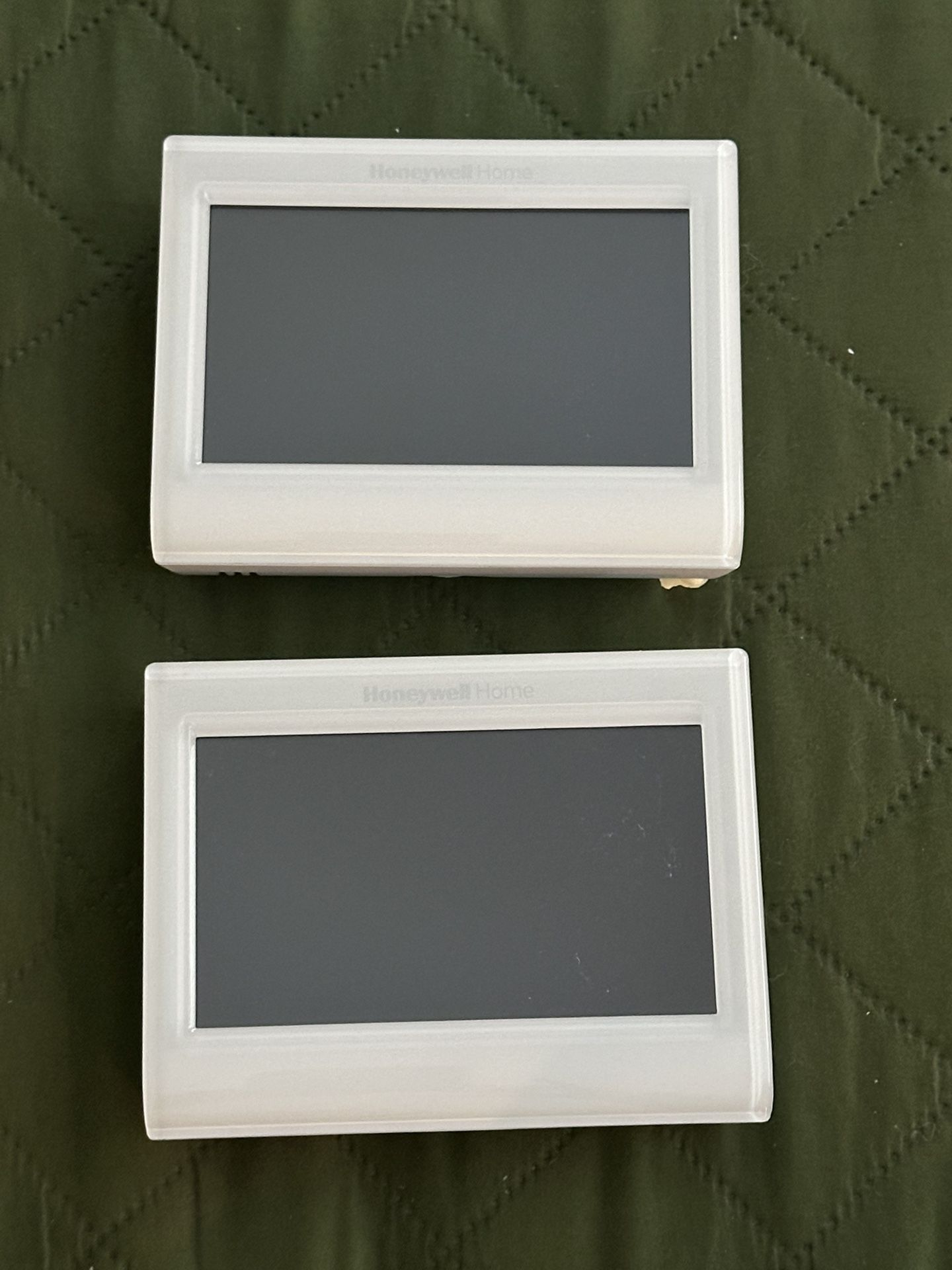 OBO, A Set Of 2 Smart Color Touchscreen Thermostats