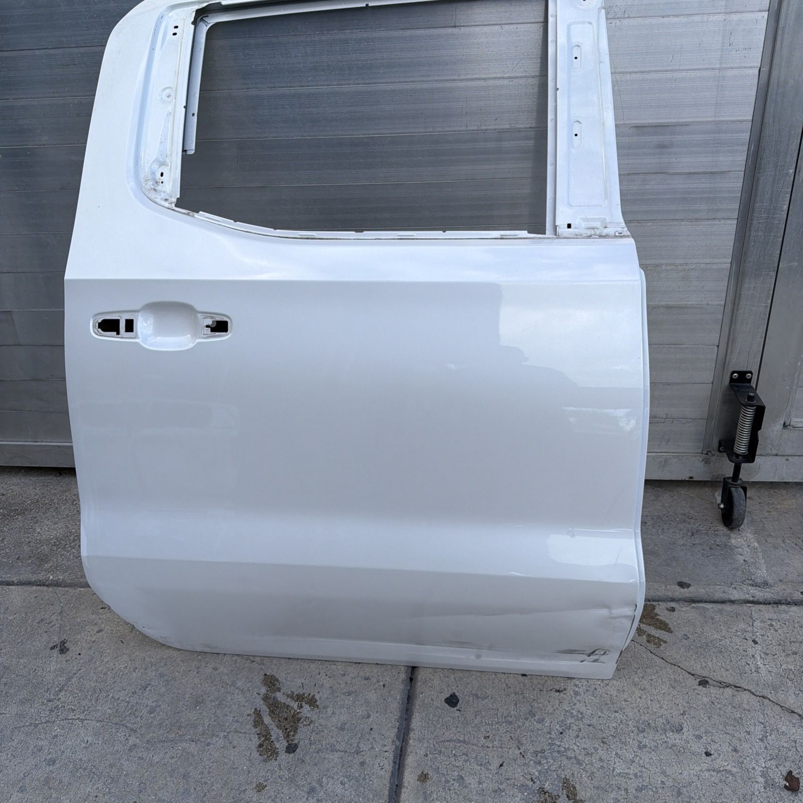 2019 - 2025 GMC SIERRA 1500 REAR RIGHT PASSENGER SIDE RH DOOR SHELL OEM WHITE
