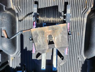 Fifth Wheel Hitch. PULLRITE model 2700