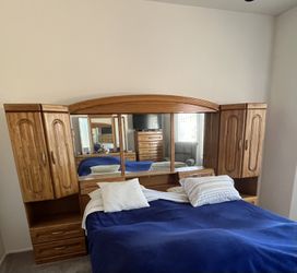 Bedroom set