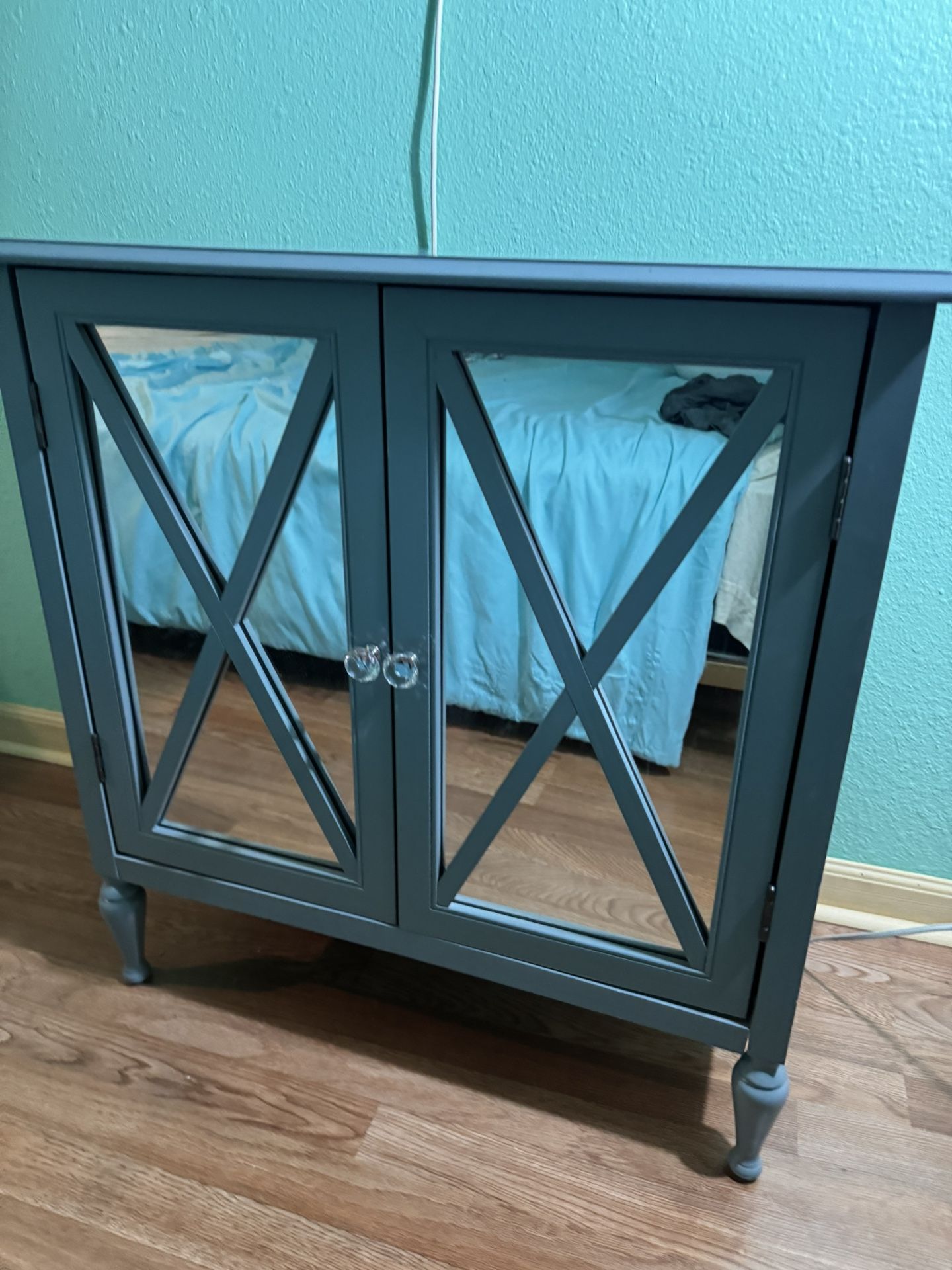 Gorgeous Mirror Cabinet