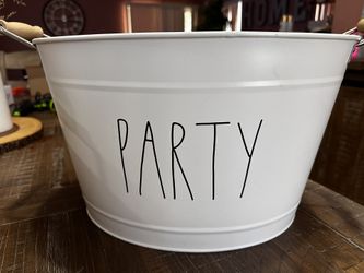 Rae Dunn Bucket $10