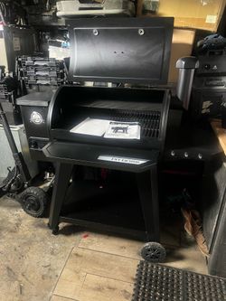New pitboss smoker, oven, grill Bluetooth/wifi