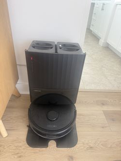 Roborock Qrevo S Robot Vacuum & Mop with Self-Cleaning Dock – Black