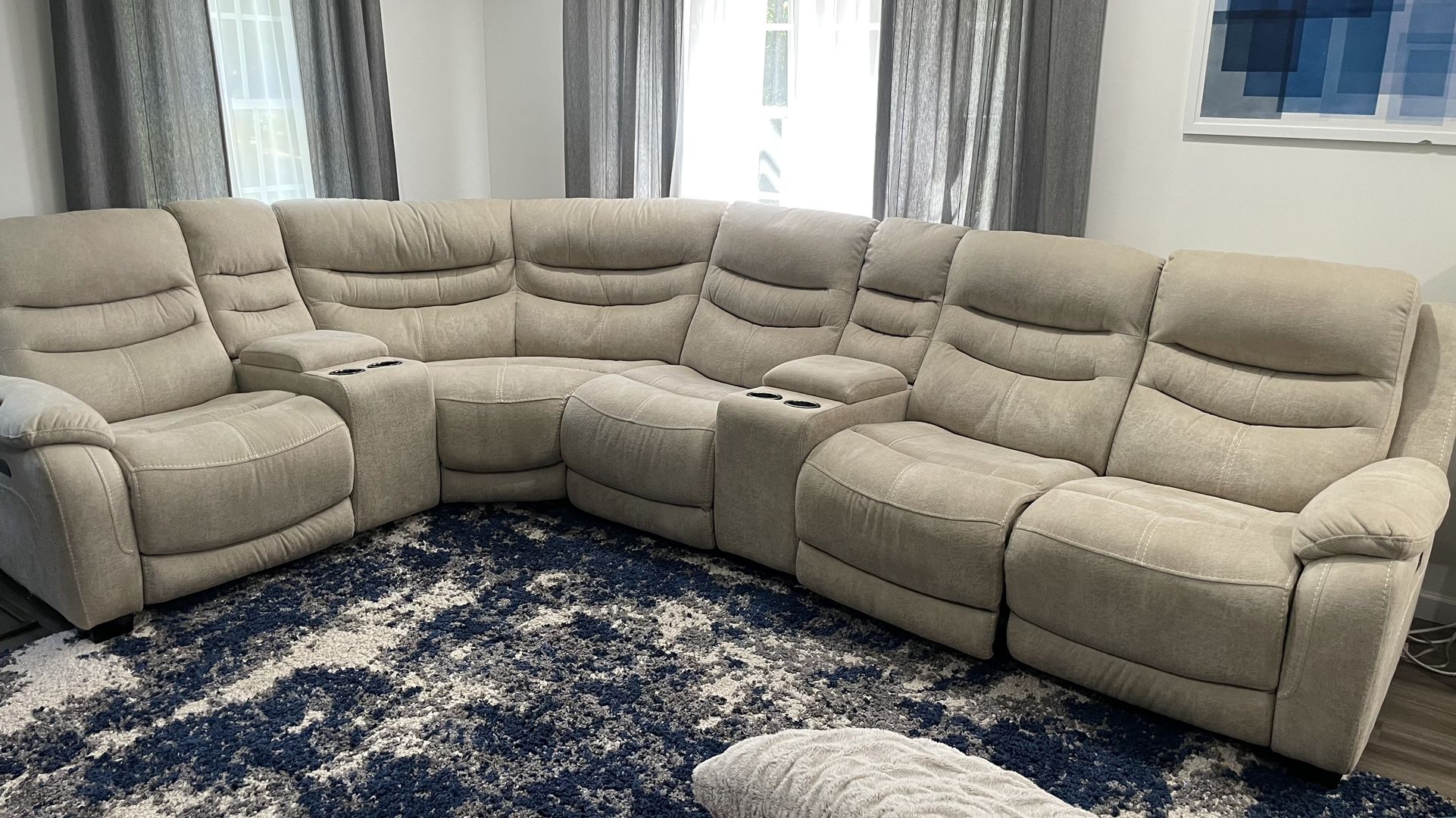 Haverty Powered 7 piece Sectional