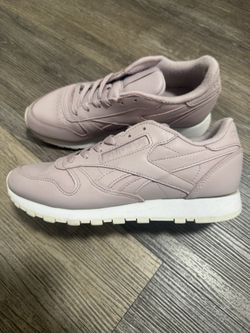 Reebok Classics 6.5Women’s