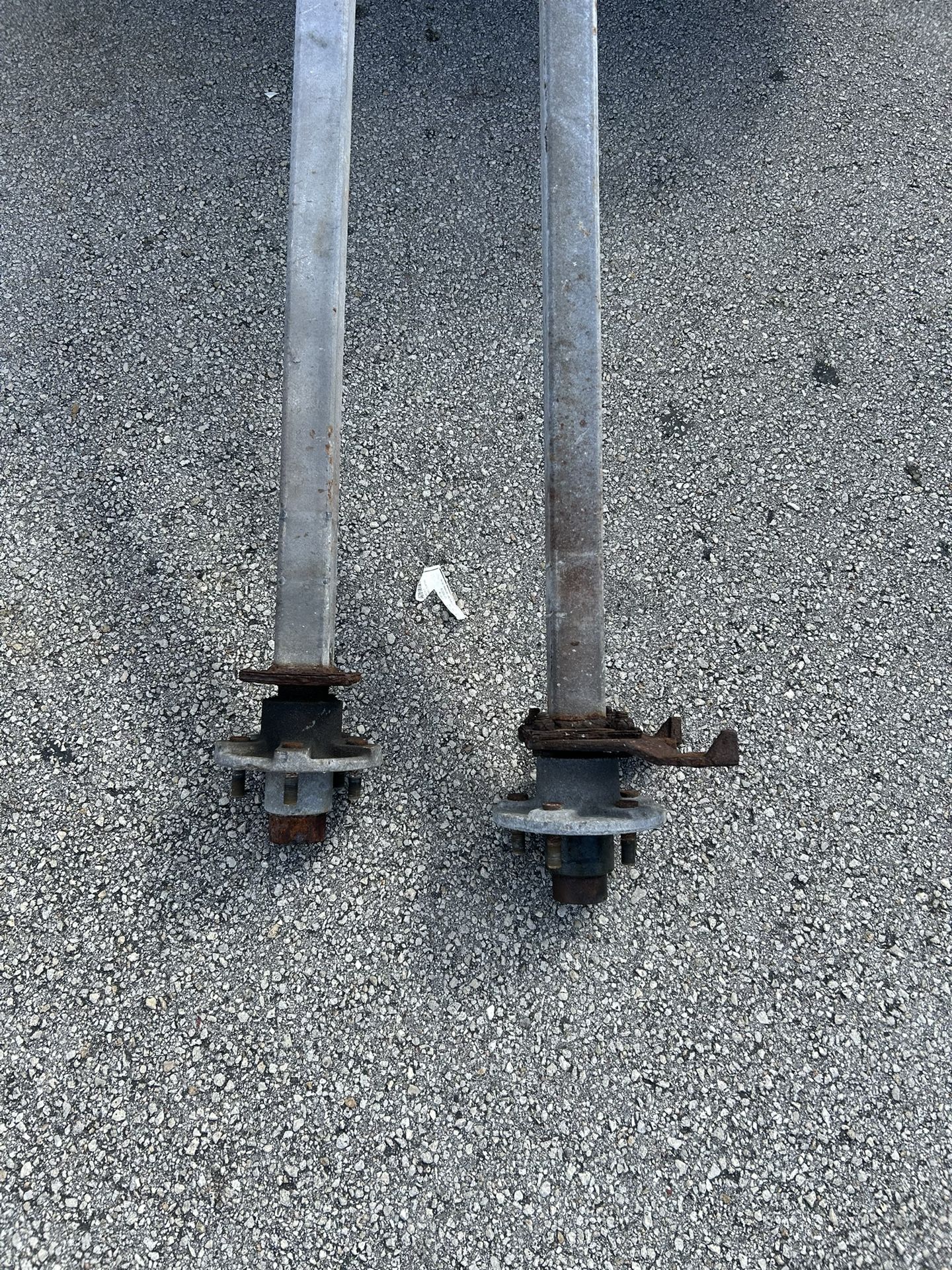 1 Straight Axle In Great Shape 150$