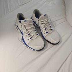 Men's Nike Cross Trainer Size 14