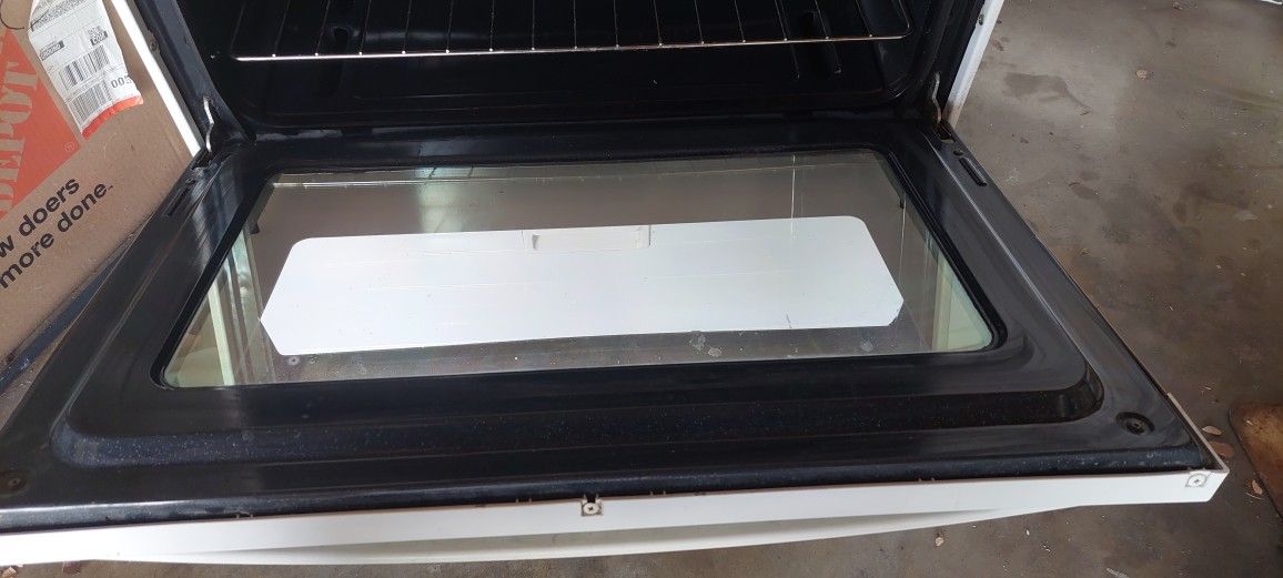 FREE DELIVERY GAS STOVE ⛽️ $180 OBO