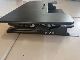 Veri Standing Desk