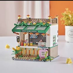 NWT Coffee Shop 643 PCs Building Block Toy