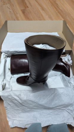 275$ Brand new Reformation Women Boots