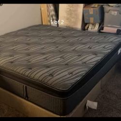King Mattress and Boxsprings 