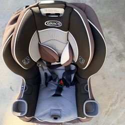 Graco car seat - 365