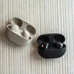 Sony WF-1000XM5 True Wireless NC Black/Silver Bluetooth Earbuds Bundle 