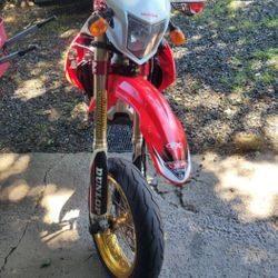 2005 Honda CRF 450 STREET LEGAL