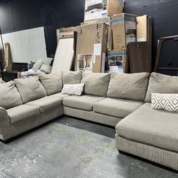 SECTIONAL COUCH SOFA 