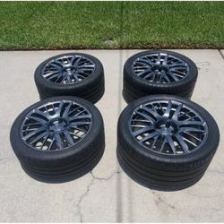 20" Nissan GTR OEM  rims with  tires 335 And 285 With 75% Tread