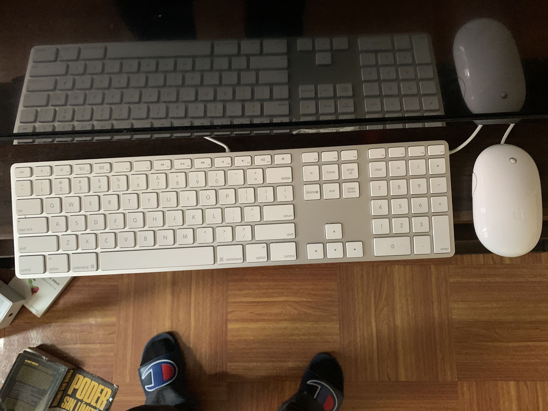 Apple Original Keyboard (Full) + Mouse