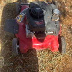 Briggs & Stratton 300E Series 125cc 20” Cutting Width