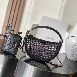Designer's black hollow bag