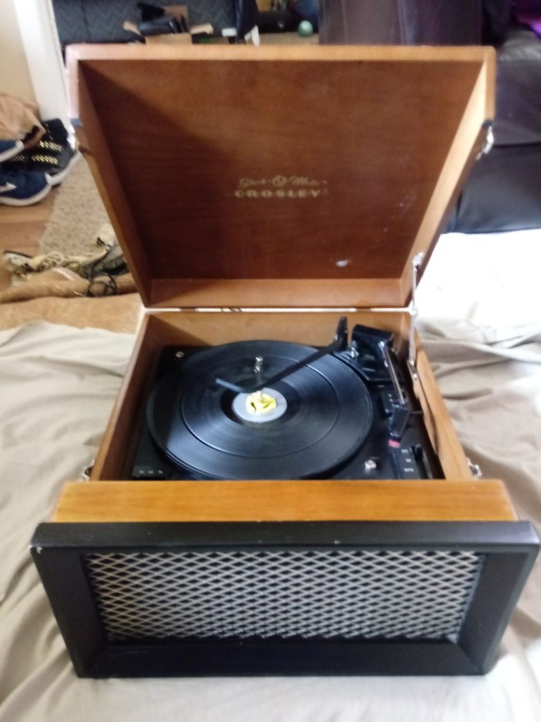 The Original Stack-O-Matic Crosley Record Player