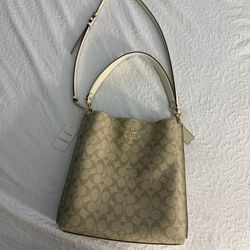 Coach - Millie Bucket Bag