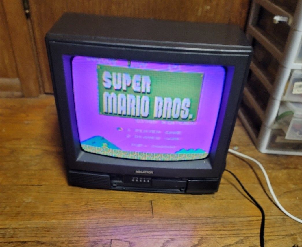 Megatron CRT Color TV 14 Inch Retro Gaming No Remote Black VTG 1994