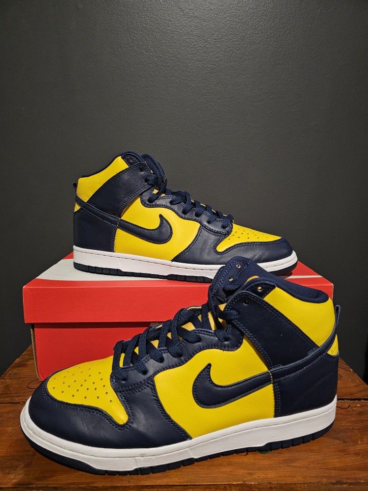 NIKE DUNK HIGH "MICHIGAN"