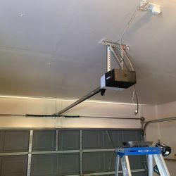 Instalación De Garage Doors Motores Resortes Visagras Rieles Controles 