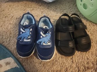 Boys shoes size 11