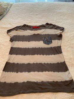Elle t-shirt size xs