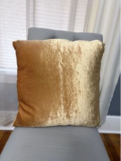 4 Gold decor pillow cases