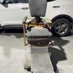 Dentist chair antique