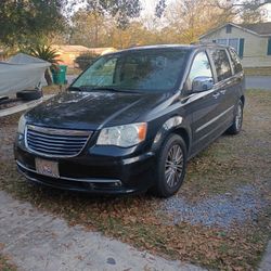 2013 Chrysler Town & Country