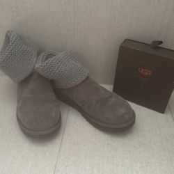 Size 8 Ugg Boots With Care Kit 