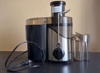Fruits and Vegetable Juicer 800w- Fully Functioning Condition