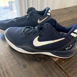 Boy Nike Shoes Size 4 Kobe Bryant Edition 