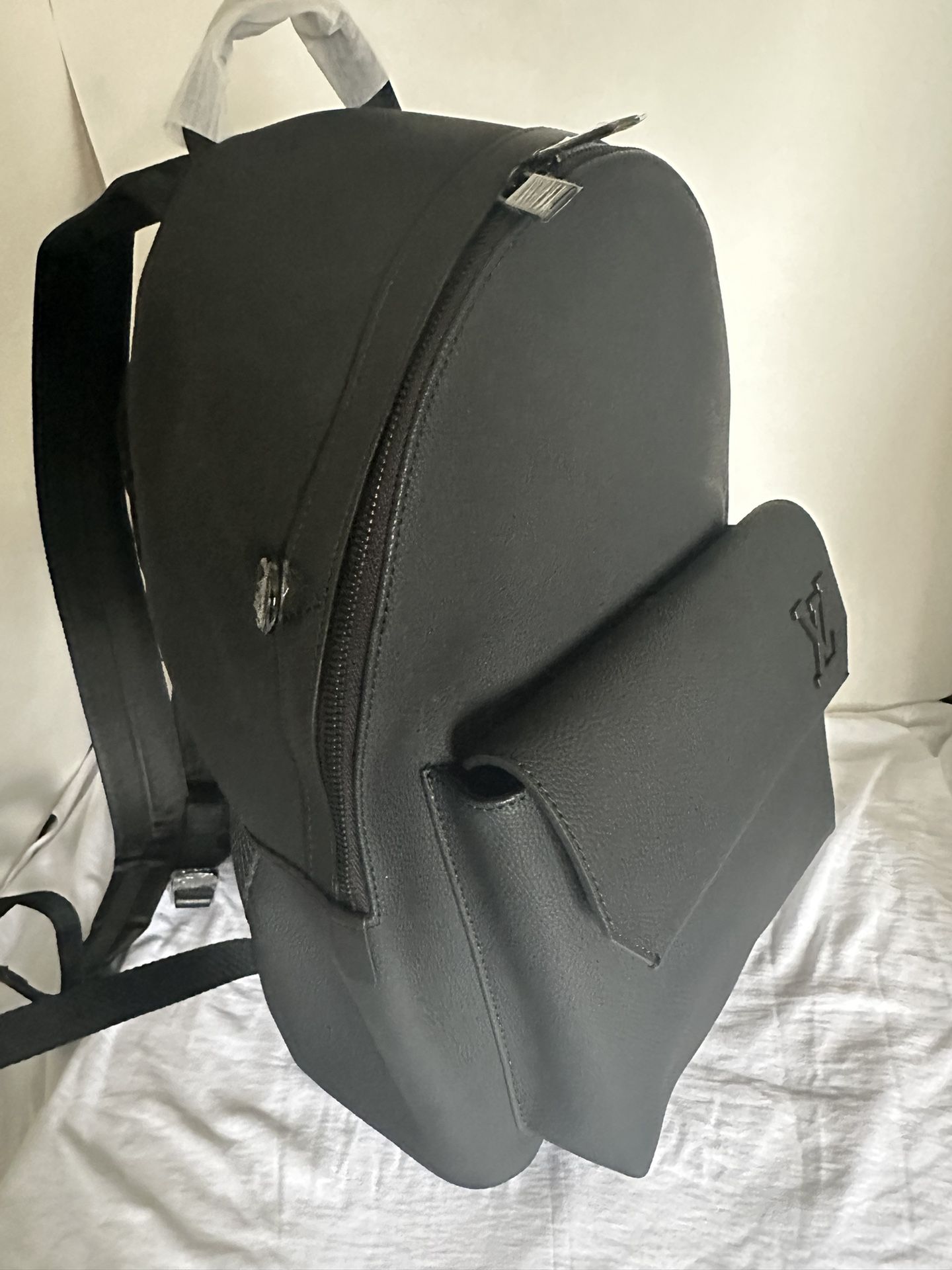 Louis Vuitton Inventeur backpack for Sale in Cape Coral, FL - OfferUp