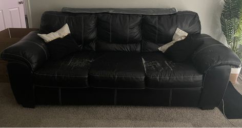 MUST GO BY SEPT 12 Black leather couch