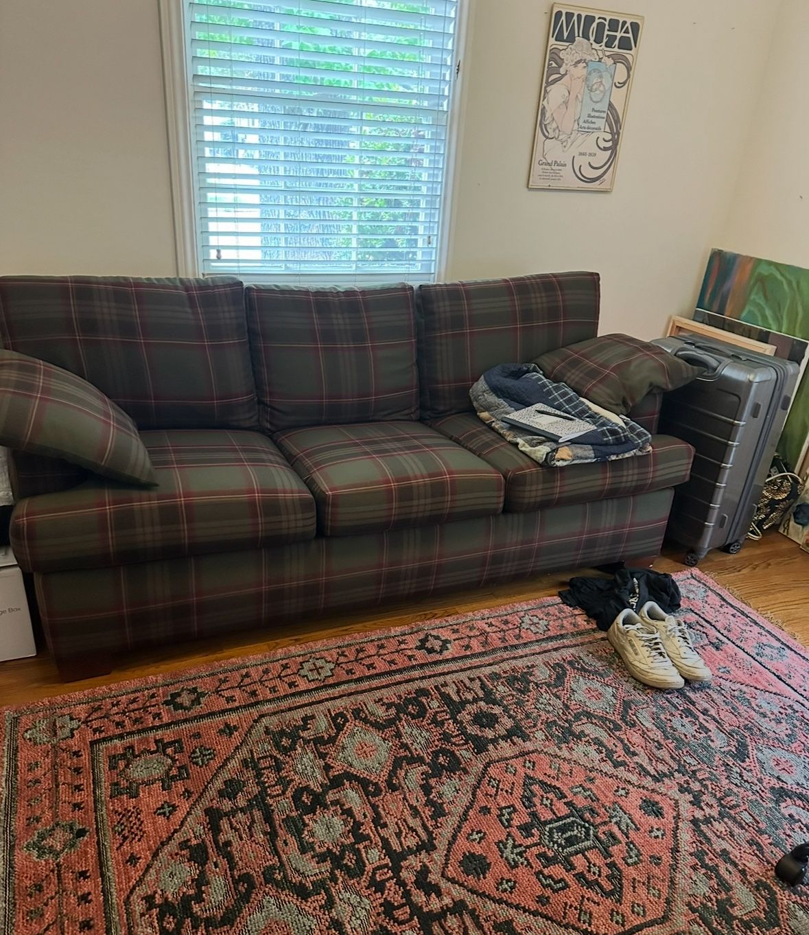 Beautiful Plaid Couch