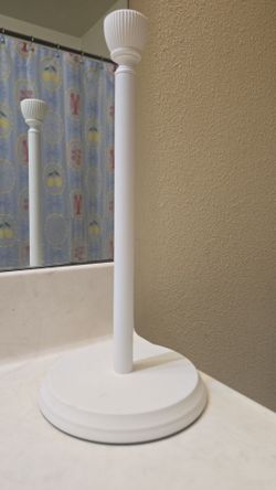 Paper towel holder