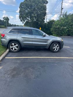 jeep cherokee gray 6 cylinder