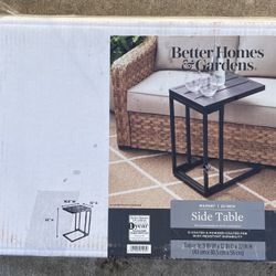 Better Homes and Garden Side Table 