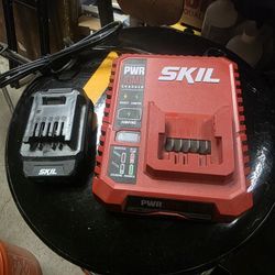 SKIL PWR Jump Charger and Battery
